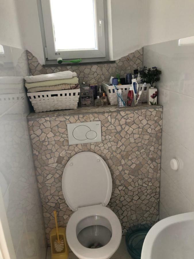 Ferienwohnung Beutelsbacherstrasse 12 Unterturkheim Штутгарт Екстер'єр фото